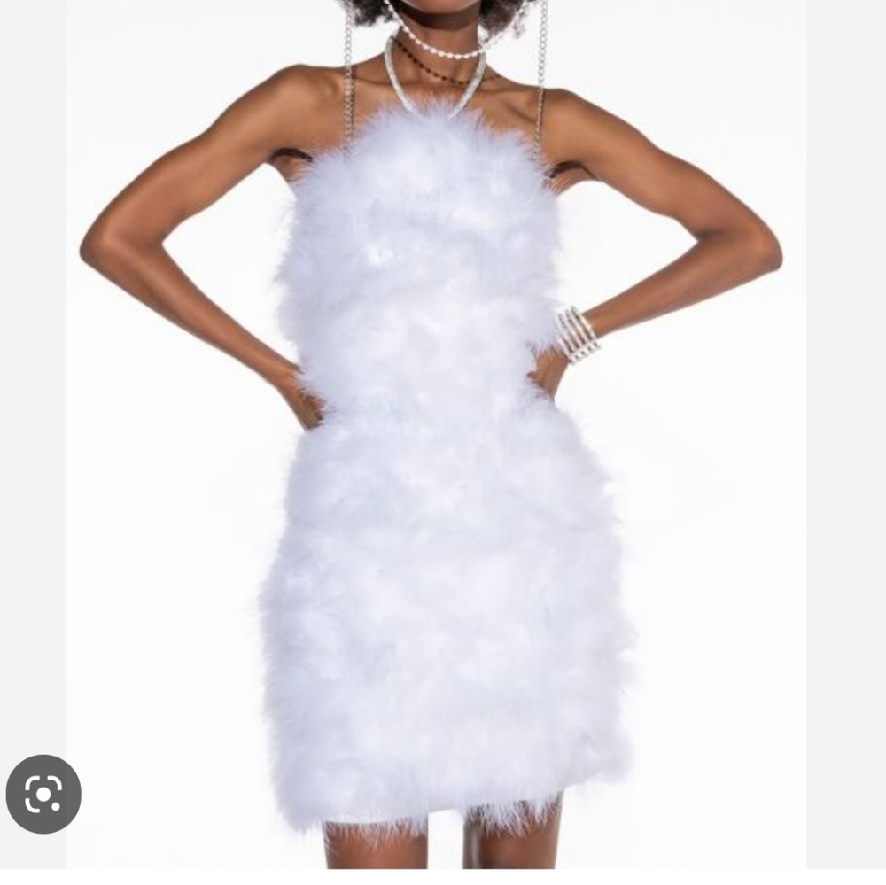NWT Akira Sold Out , Gorgeous , Soft , Fluffy , White Clouds Feather Dress - Picture 2 of 16
